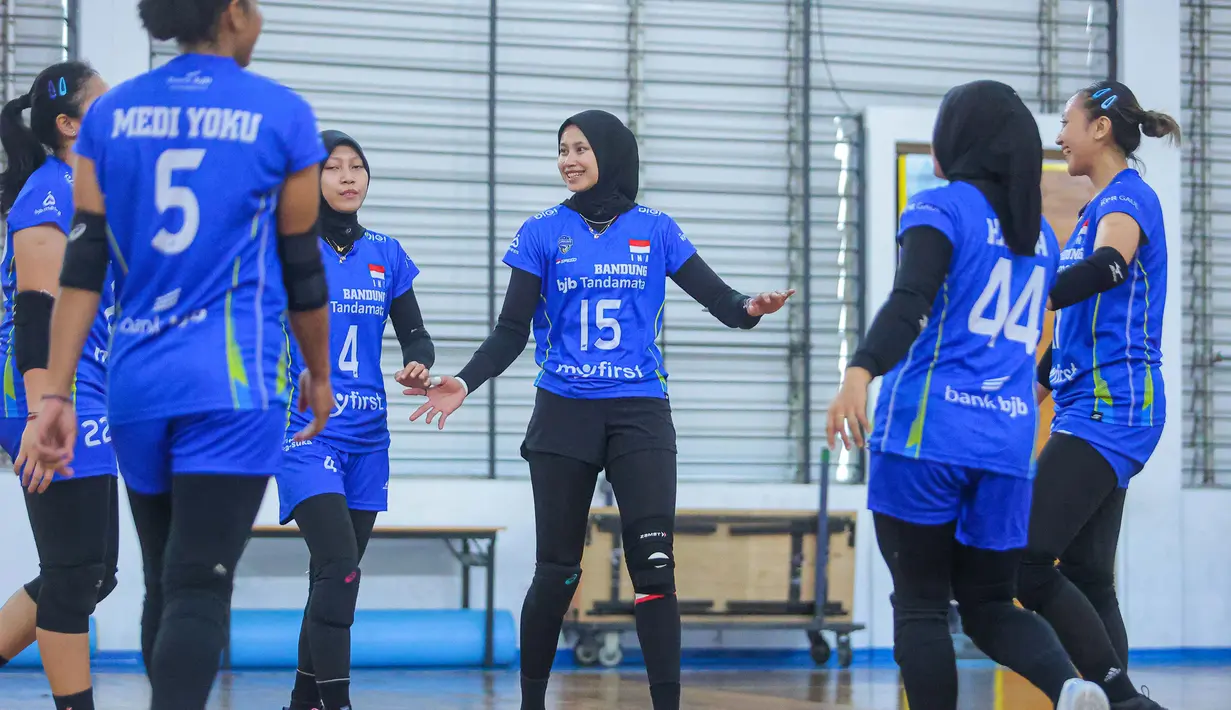 Proses seleksi yang berlangsung di GOR PBV BJB Tandamata telah berlangsung sejak 6 Juli 2023 dan telah menetapkan 16 pemain dari total 21 pemain untuk kembali diciutkan menjadi 14 pemain sebagai skuad akhir. (BJB Tandamata)