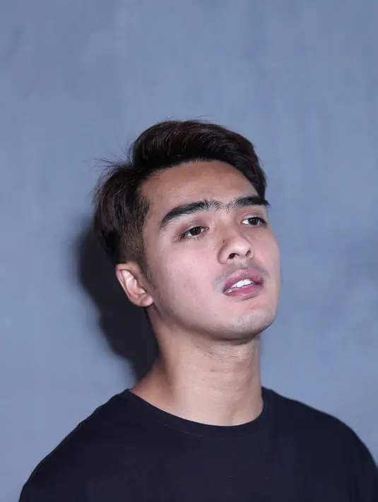 Menurut Indra Helmi, unit manajer Sinetron Pangeran 2, di kawasan Leuwinanggung, Bekasi, Jawa Barat, beberapa waktu lalu, perubahan pemain itu hingga mencapai 90 persen. (Nurwahyunan/Bintang.com)