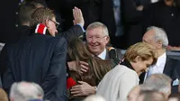 KRITIK - Sir Alex Ferguson melancarkan kritikan kepada pelatih Arsenal, Arsene Wenger. (ESPN)