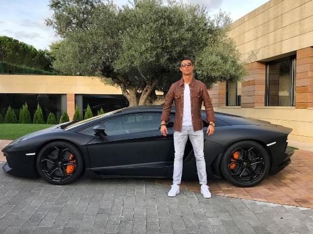15 Mobil Mewah Koleksi Cristiano Ronaldo Termasuk Kado Seharga Rp 7 Miliar Dari Georgina Bola Liputan6 Com