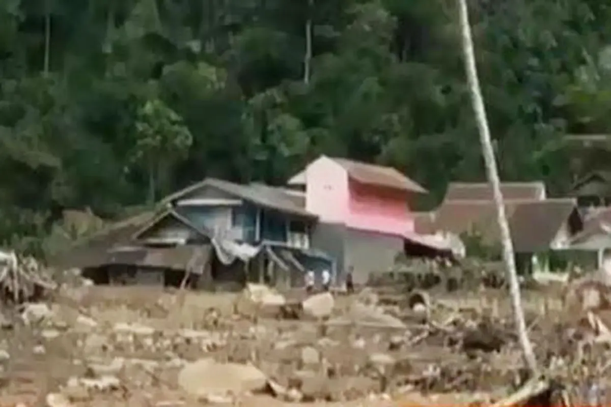 VIDEO: Penebangan Liar Diduga Picu Banjir Bandang di Subang