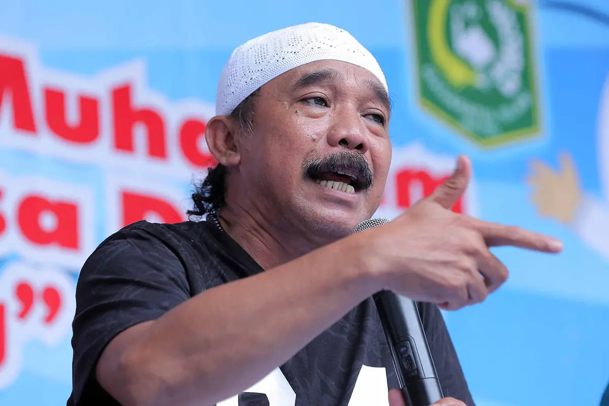 [Bintang] Opie Kumis