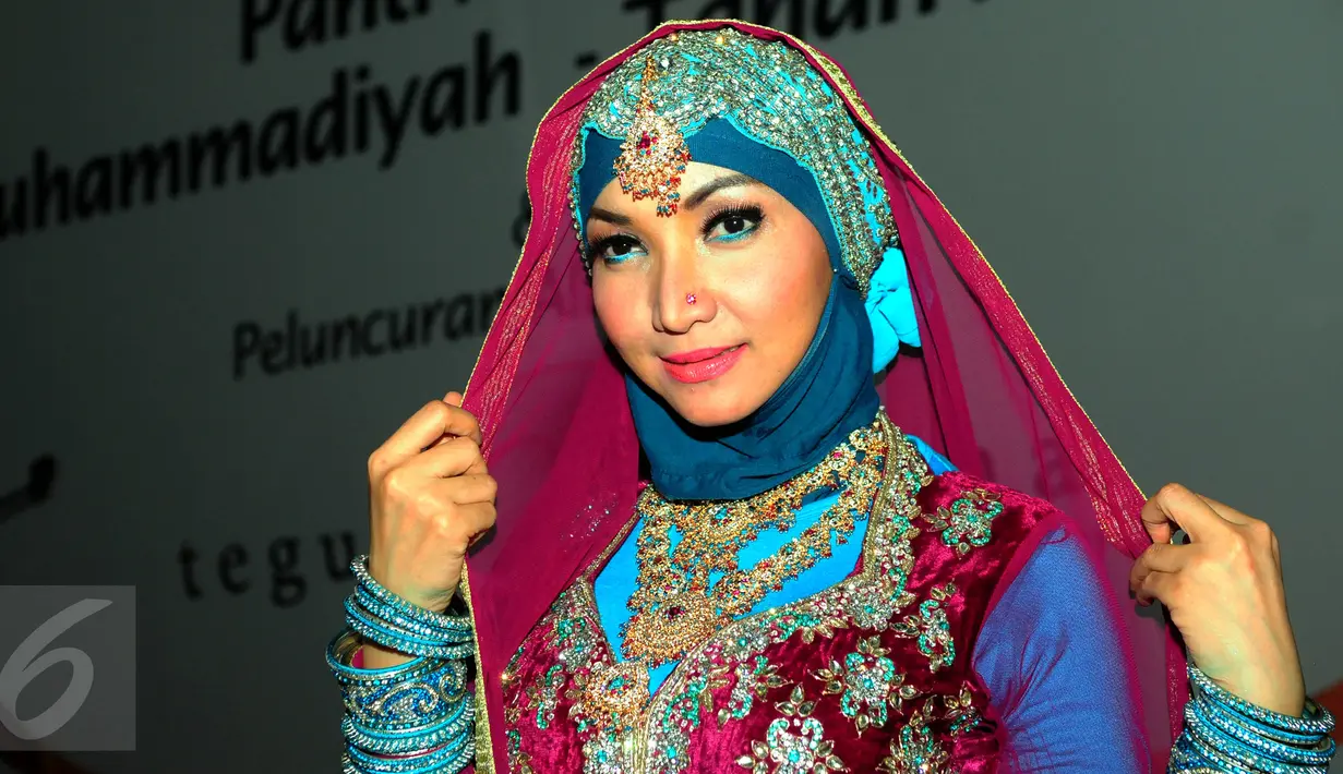 Pemain film dan model majalah pria dewasa, Roro Fitria saat ditemui di kawasan Tanah Abang, Jakarta. Foto diambil pada 19 Juni 2015. (Liputan6.com/Faisal R Syam)