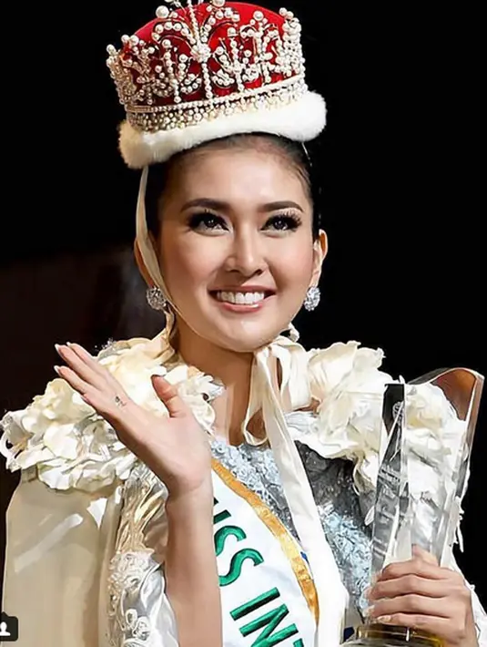 Memang pantas jika Kevin menyandang gelar sebagai Miss International 2017. Seperti yang diketahui, Kevin merupakan Puteri Indonesia Lingkungan 2017, yang berasal dari Jawa Barat. (Instagram/kevinlln)