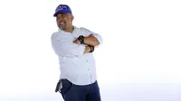 Indro Warkop Jadi Cheerleader untuk Abimana Aryasatya