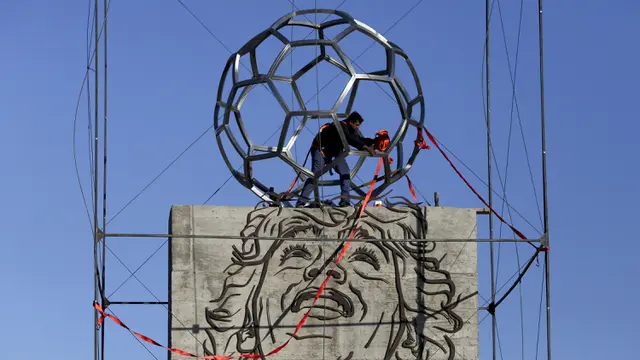 FOTO: Monumen Diego Maradona Diresmikan di Argentina