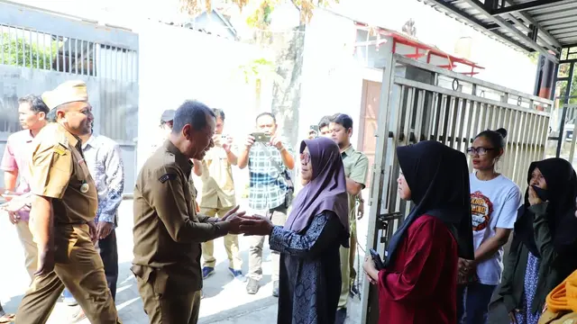 Suasana di rumah keluarga Yusuf asal Kudus korban KM Virgo tenggelam. (Istimewa).