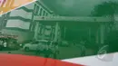 Kondisi terminal bis Rawamangun yang terpantul dari sisi sebuah kendaraan yang terparkir, Jakarta, Kamis (12/3/2015). Revitalisasi terminal Rawamangun ditargetkan selesai Desember 2014, hingga kini belum beroperasi. (Liputan6.com/Johan Tallo)