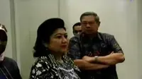 Ani Yudhoyono menjawab tudingan Ruhut Sitompul bahwa SBY dipengaruhi segelintir orang agar mengusung putranya sebagai cagub DKI.