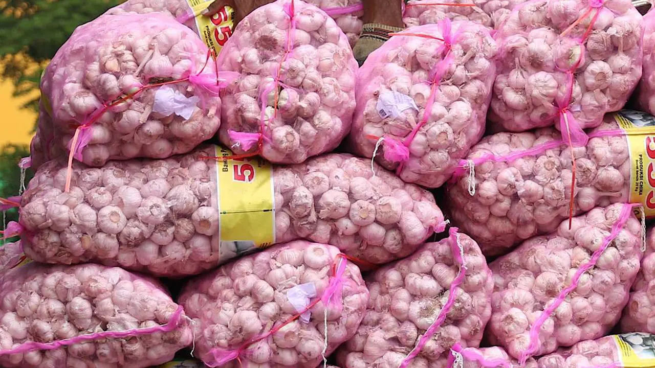 Harga Bawang di Pasar Kramat Jati