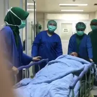 Julia Perez saat dibawa menuju ruang operasi (Instagram/@anggitheperez)