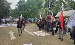 Mahasiswa berkumpul di UI untuk demonstrasi menuju Bundaran HI. (Liputan6.com/Dicky Agung Prihanto)