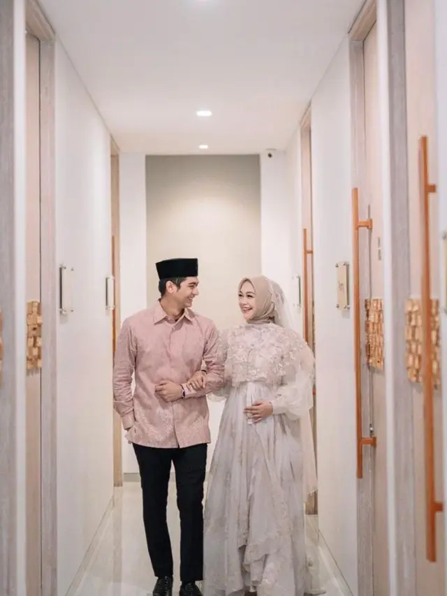 9 Potret Ria Ricis di Acara Pengajian dan Siraman 7 Bulan Baby R, Bumil Cantik Pakai Busana Serba Pink