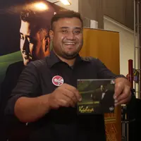 Mike Mohede dalam perilisan album 'Kedua' (Ruswanto/Bintang.com)
