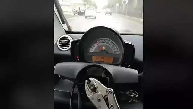 Setir mobil ekstrem (Istimewa)