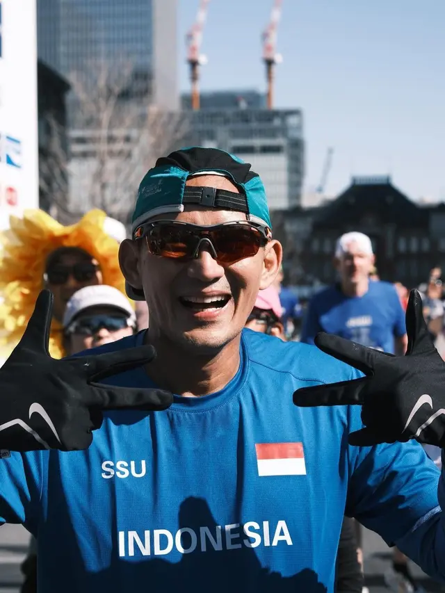 Sandiaga Uno Berhasil Finish di Tokyo Marathon 2024 Bareng Raffi Ahmad dan Yura Yunita