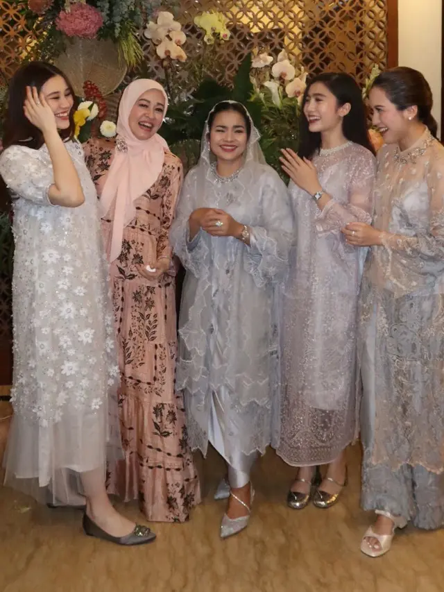 Gaya Selebritis di Lebaran ke 2.