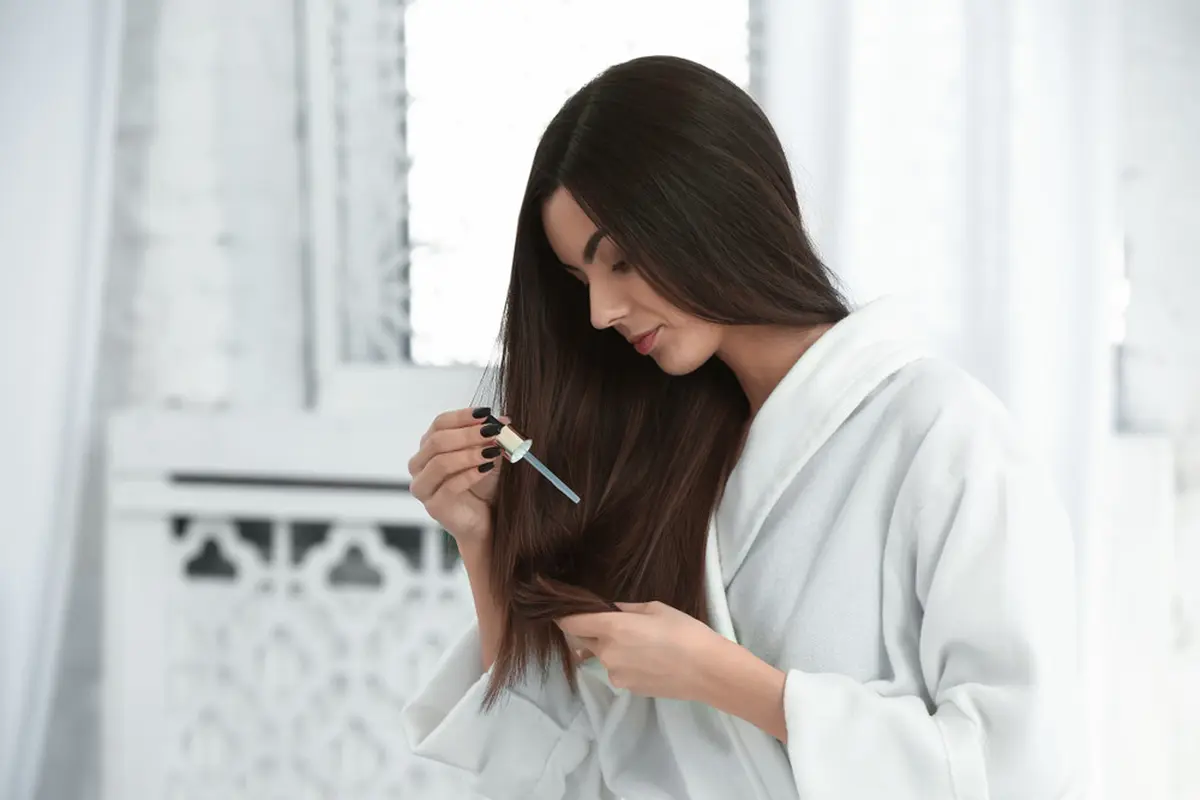 ilustrasi serum rambut/Pixel-Shot/shutterstock