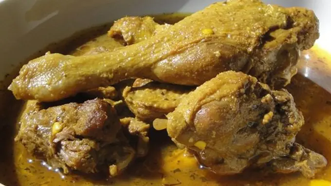 Bebek rica bumbu kuning/copyright simbooker.weebly.com