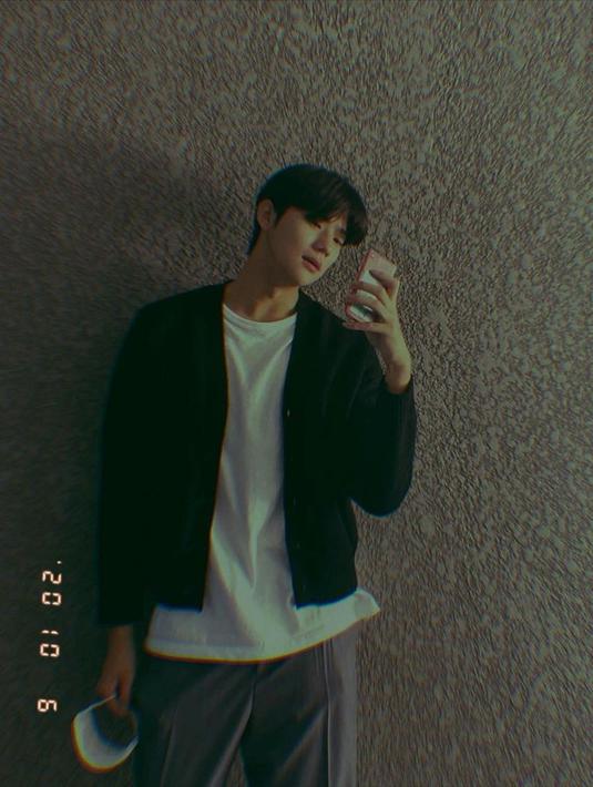 Aktor kelahiran 14 April 2000 ini, mengasah kemampuan beraktingnya di kampusnya, Universitas Sungkyunkwan. (FOTO: instagram.com/_sangmxn_/)