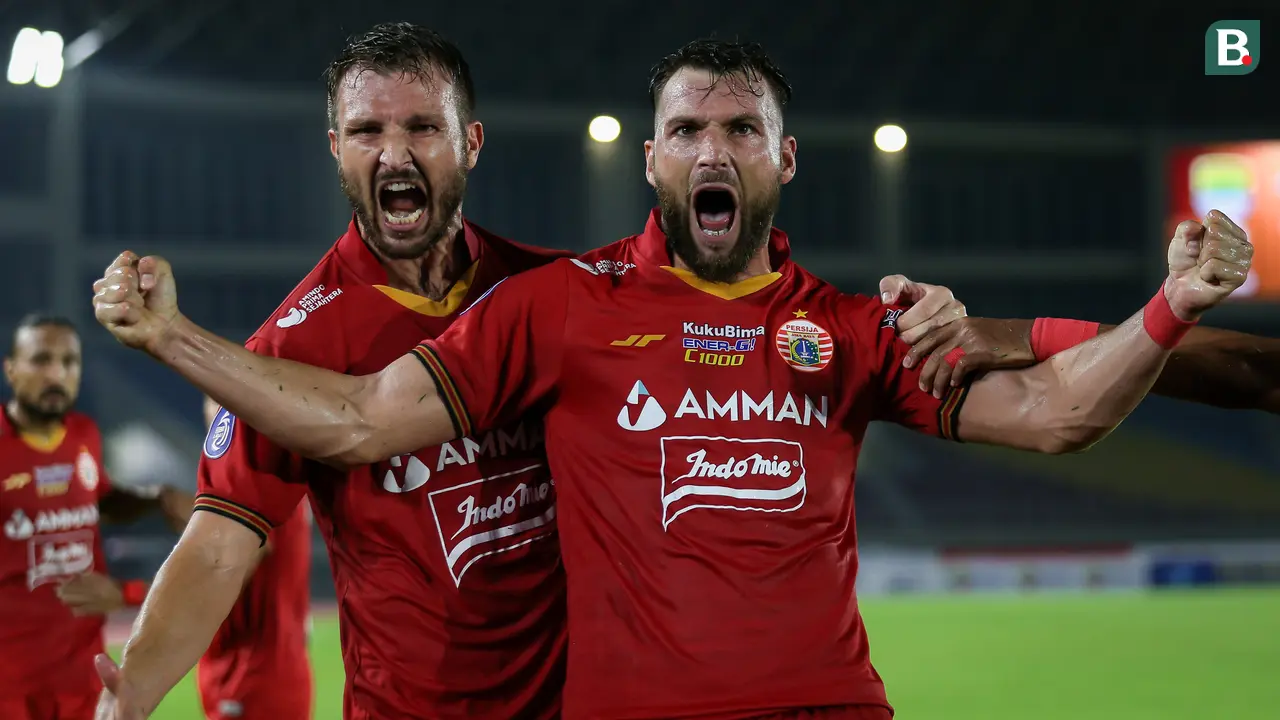 Foto: Gol Marko Simic Bawa Persija Jakarta Ungguli Persib Bandung di Babak Pertama dalam Laga Pekan ke-12 BRI Liga 1