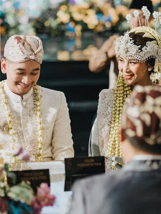 <p>Adinda Thomas menikah [Instagram/adindathomas]</p>