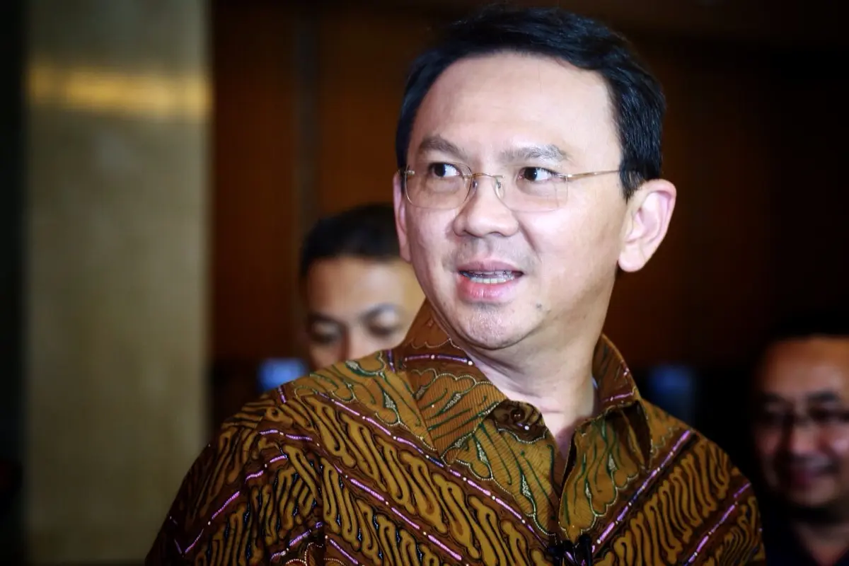[Bintang] Sidang Ahok: Air Mata, Keluarga Muslim, Dugaan Penistaan Agama