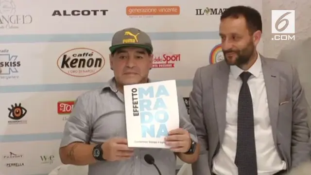 Maradona selalu disambut bagaikan dewa di Napoli. ini berkat kontribusinya terhadap dunia persepak bolaan di Napoli, Italia.