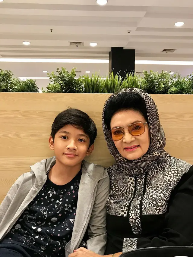 Potret terbaru Farida Pasha