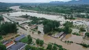 Otoritas Beijing juga telah mengeluarkan peringatan hujan dan banjir tingkat tertinggi pada Senin (28/7/2025). (ADEK BERRY/AFP)