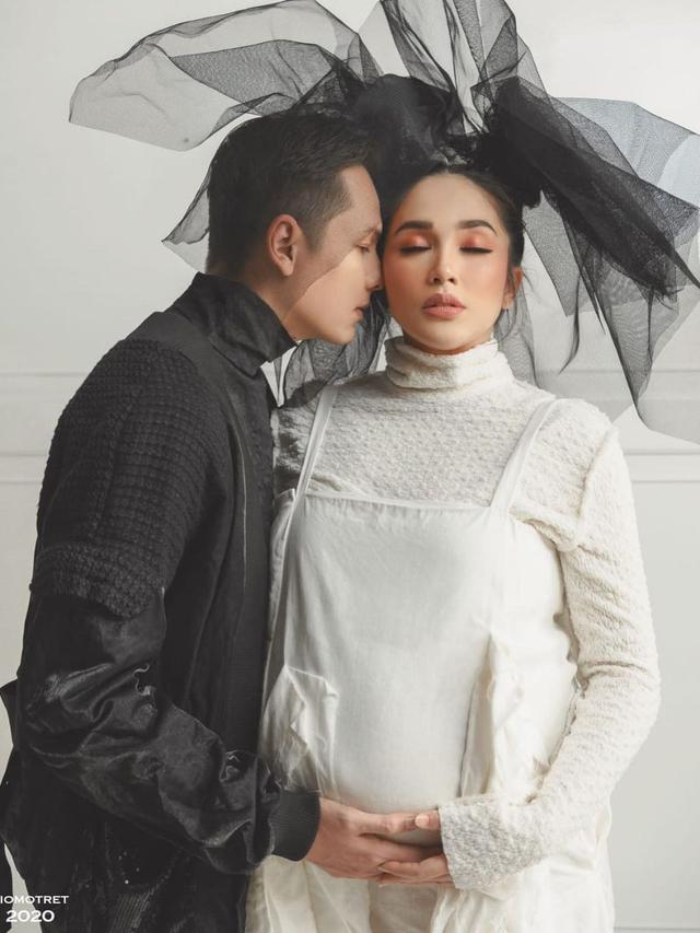 Andhika Pratama dan Ussy Sulistiawaty.