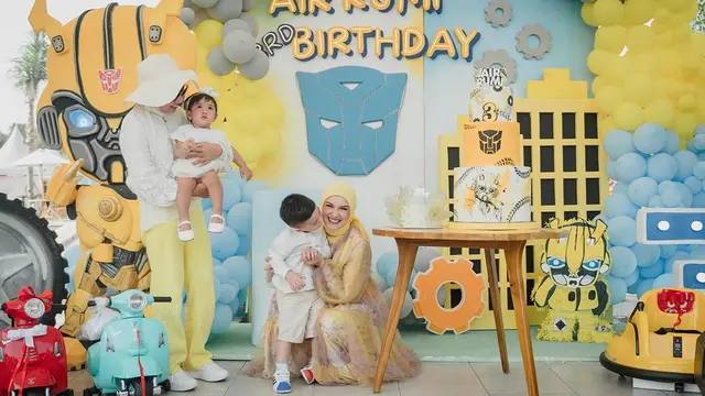 8 Momen Ulang Tahun Air Rumi Anak Irish Bella, Meriah Tanpa Ammar Zoni