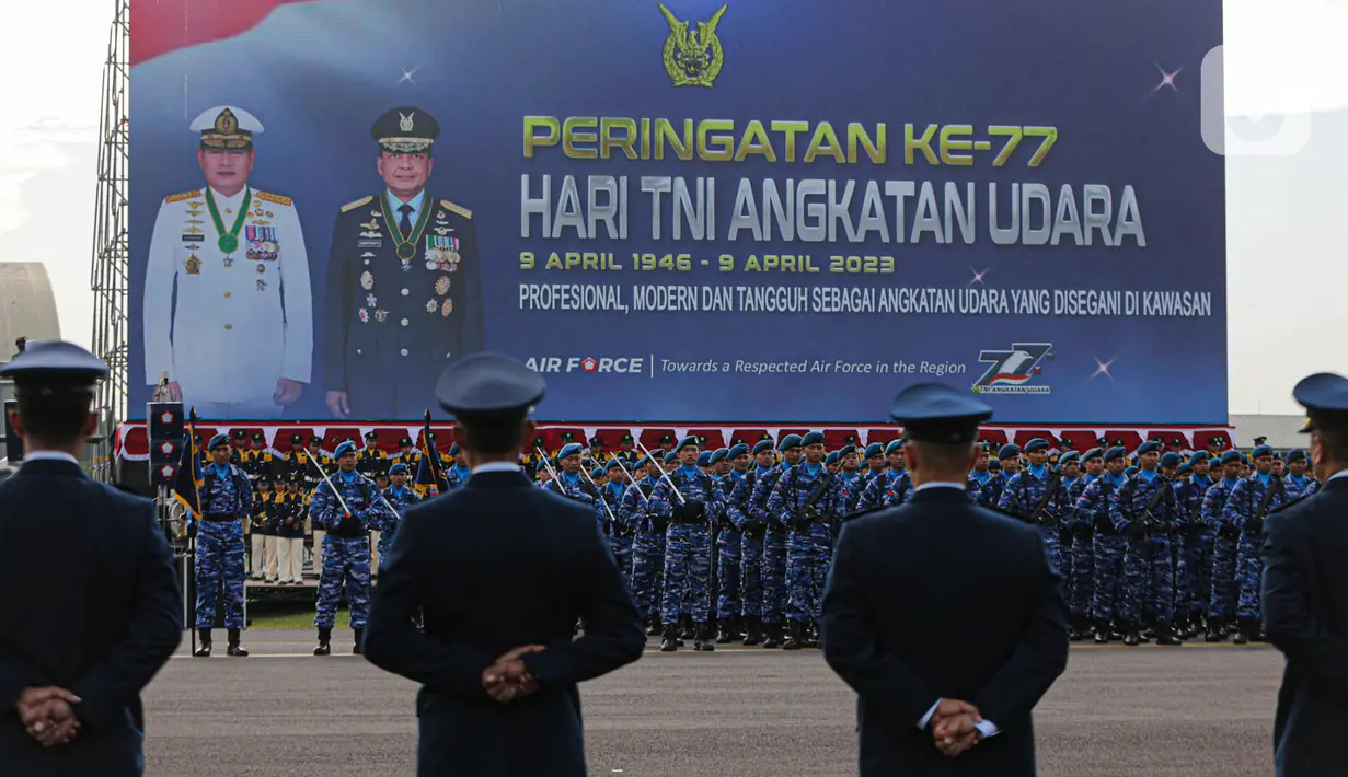 Acara HUT TNI ke-77 dibuka untuk umum, sehingga masyarakat umum  bisa menyaksikannya. (Liputan6.com/Faizal Fanani)