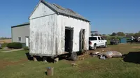 Dua Pelajar Mengubah Gudang Menjadi Rumah Mungil