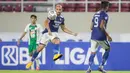 Hanya dua menit dari gol itu, Persib akhirnya berhasil membalik kedudukan lewat Mohammed Rashid. Gelandang berpaspor Palestina itu mampu memanfaatkan umpan silang dari Zalnando yang akhirnya berhasil menjebol gawang PSS Sleman. (Bola.com/Bagaskara Lazuardi)