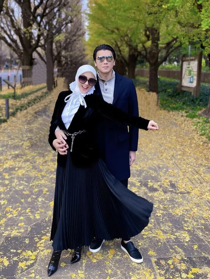 Gaya Kompak Syahrini dan Reino Barack Tahun Baruan di Jepang, credit: (@princessyahrini)