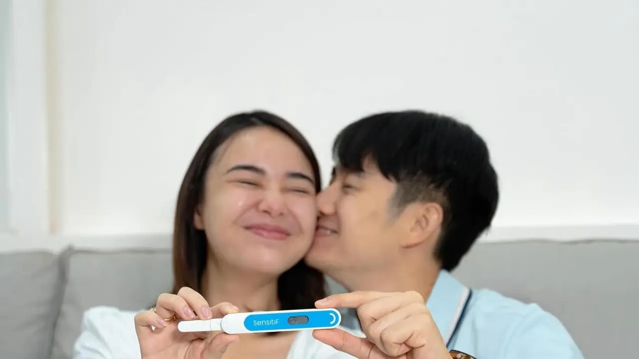 Amanda Manopo dan Kenny Pamer Test Pack Garis Dua. [@amandamanopo]