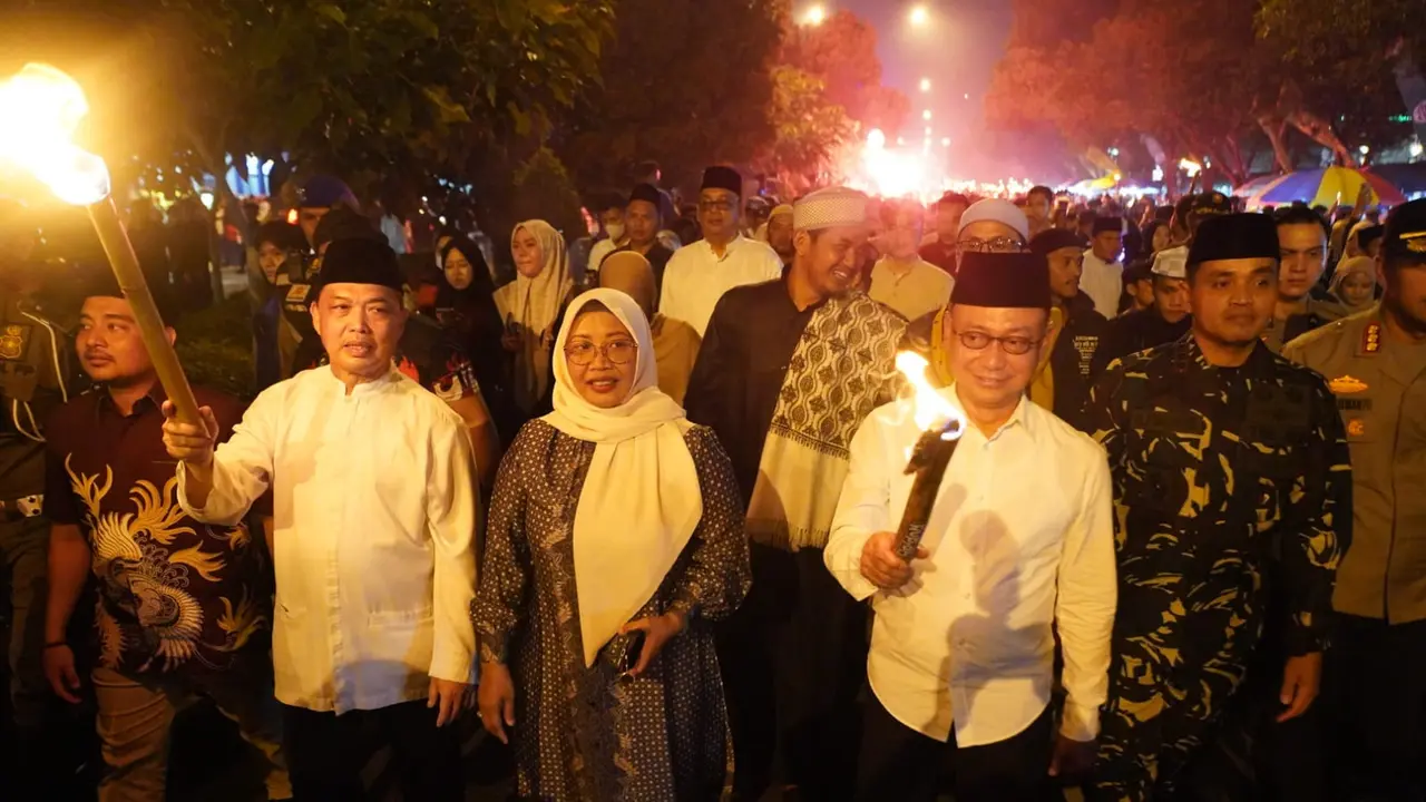 Pawai Obor Ramadan 1447 Hijriah dan perayaan Imlek 2026 hadir serentak di Kota Pontianak Kalimantan Barat.