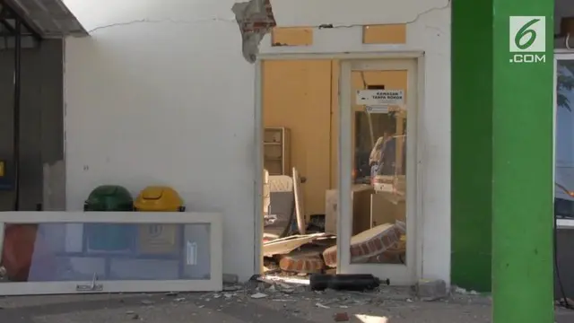 VIDEO: Korban Gempa Lombok Dirawat di Halaman Puskesmas