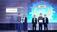 CFO Hanwha Life Indonesia, Kim Si Jun (paling kiri) di Warta Ekonomi Indonesia Digital Innovation Award 2024. Sementara, CMSO Hanwha Life Indonesia, Chang Woo Han (kedua dari kanan) pada Infobank Digital Brand Awards 2024
