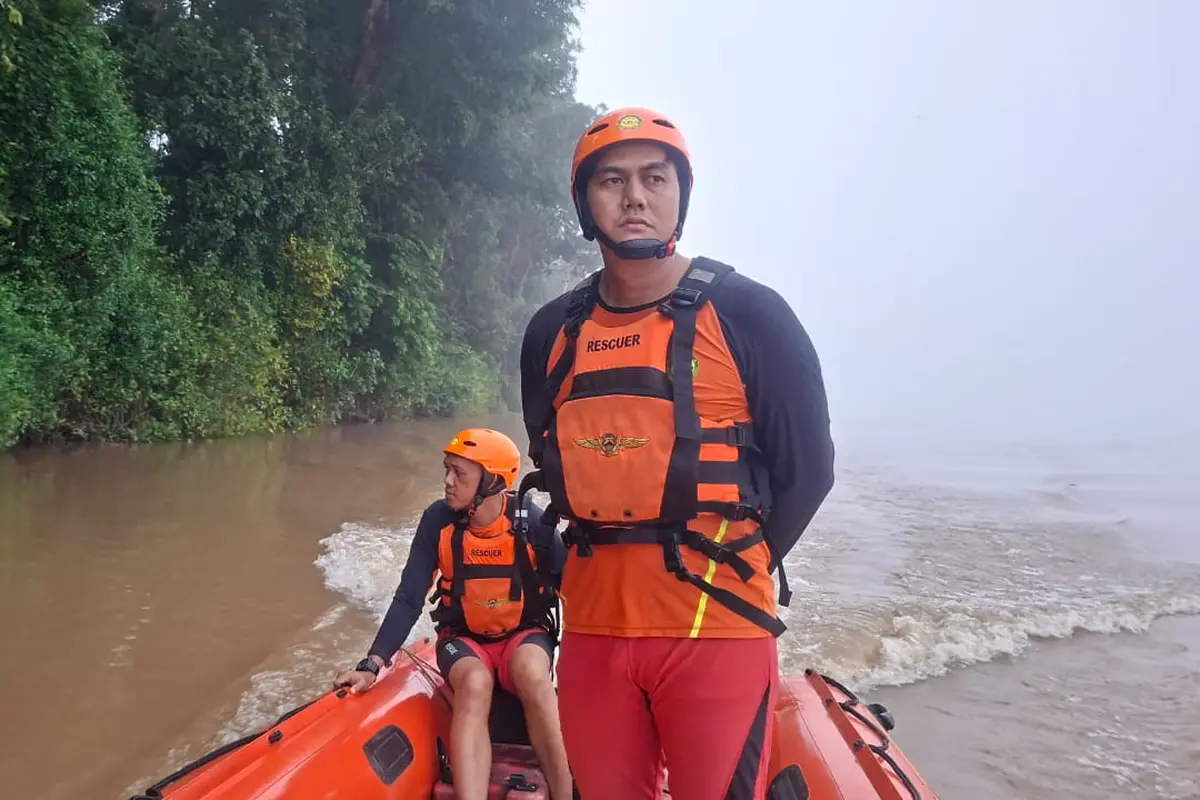 Tim SAR di di Sungai Kapuas, Kalimantan Barat (Istimewa)