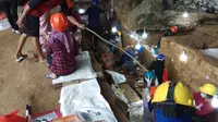 Penemuan Liontin Manusia Purba di Gua Leang Bulu Bettue, Bantimurung, Maros, Sulawesi Selatan. Foto: (Eka Hakim/Liputan6.com)