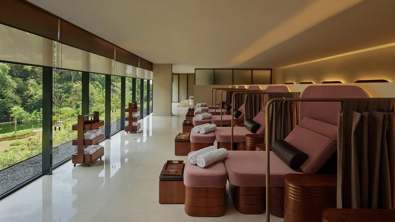 Pengalaman Terapi Pijat dan Spa yang Sempurna Bernuansa Alam di The Gaia Hotel Bandung