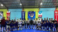 Skuad futsal putri Bandung menyongosong Porprov Jabar 2022. (Bola.com/Erwin Snaz)