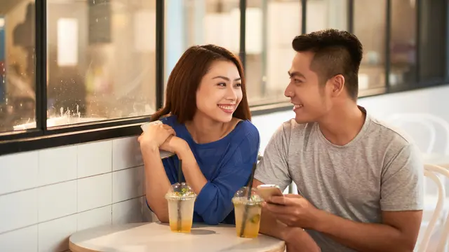 perempuan dan pasangan 6 juli saling suka