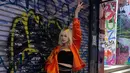 Perempuan berusia 23 tahun ini penampilannya selalu buat penggemarnya terpesona. Ia selalu tampil eksentrik dengan gaya pakaian kekiniannya. Efeknya, Feni bahkan disebut seperti idol K-Pop dengan gaya penampilannya yang selalu menawan. (Liputan6.com/IG/@jkt48feni)