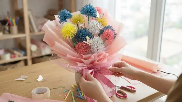 Cara Membuat Buket Bunga dari Sedotan Plastik