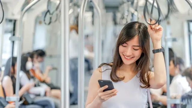 Langkah Penuh Percaya Diri: Mewujudkan Kesegaran dan Kebahagiaan Sehari-hari