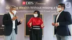 Consumer Banking Director PT Bank DBS Indonesia Rudy Tandjung, Head of Segmentation Liabilities and Mortgage Festia Pisa Valensia dan Executive Director, Wealth Management, Talent Rotation Keng Swee Koh berbincang saat konpers virtual DBS Treasures di Jakarta (16/03/2021).(Liputan6.com/Fery Pradolo)