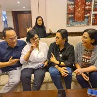 Potret Sri Mulyani bersama kakak dan adiknya (Sumber: Instagram/smindrawati)